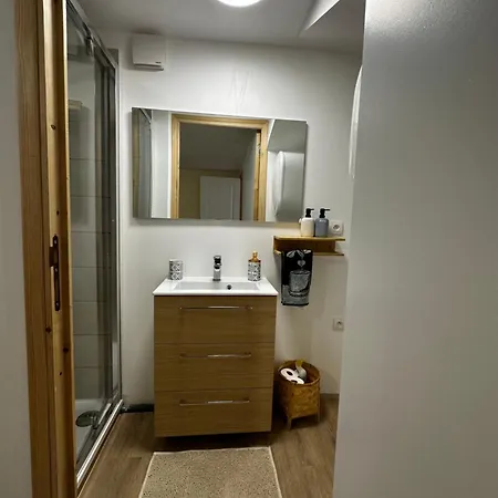 Apartmán Oasis Urbain - Repos Et Quietude Saint-Pons-de-Thomieres